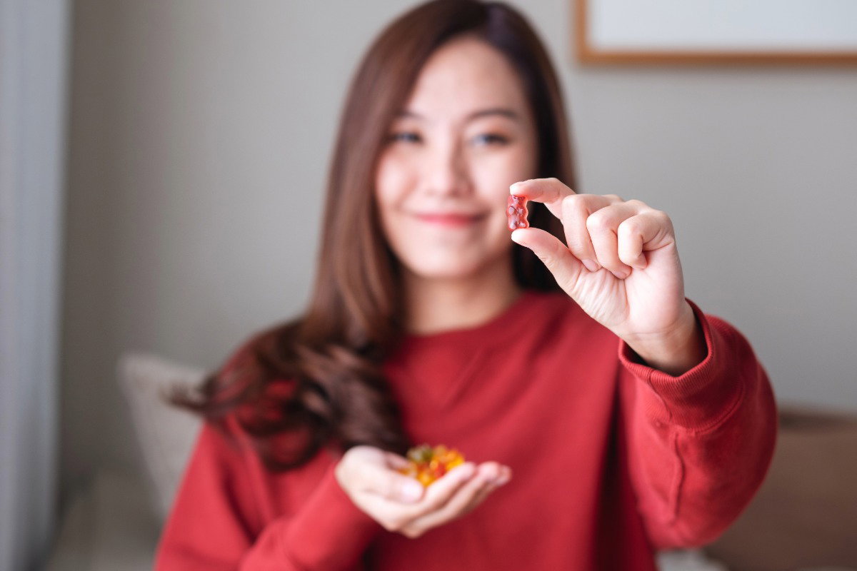 A lady showing thcp gummies